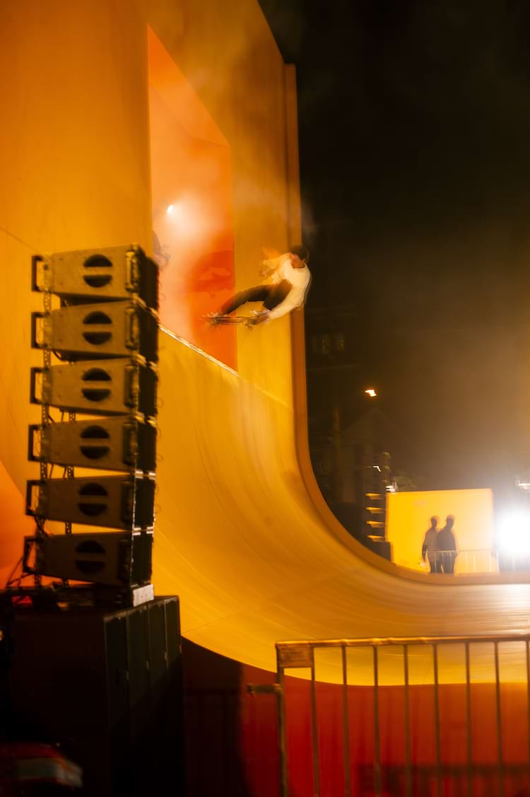 BURNOUT OFF THE GIANT ORANGE WALL 11