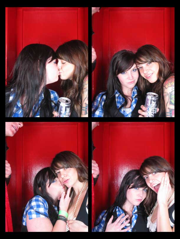 REDCHEESE-PHOTO-BOOTH-298-20091211-HSP-67885-5.jpg
