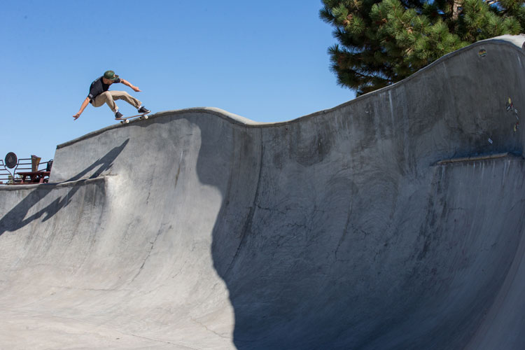 pierre luc gagnon ollie noseslide fakie mammoth skatepark