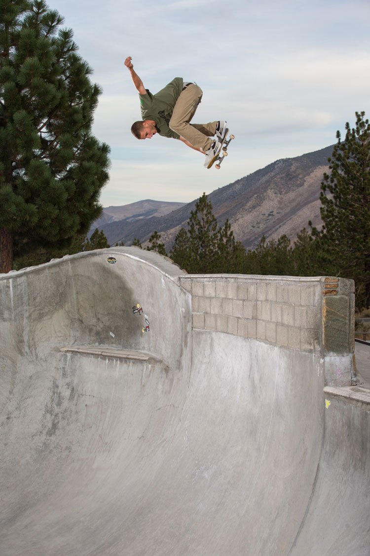 raven tershy indy air mammoth skatepark 04