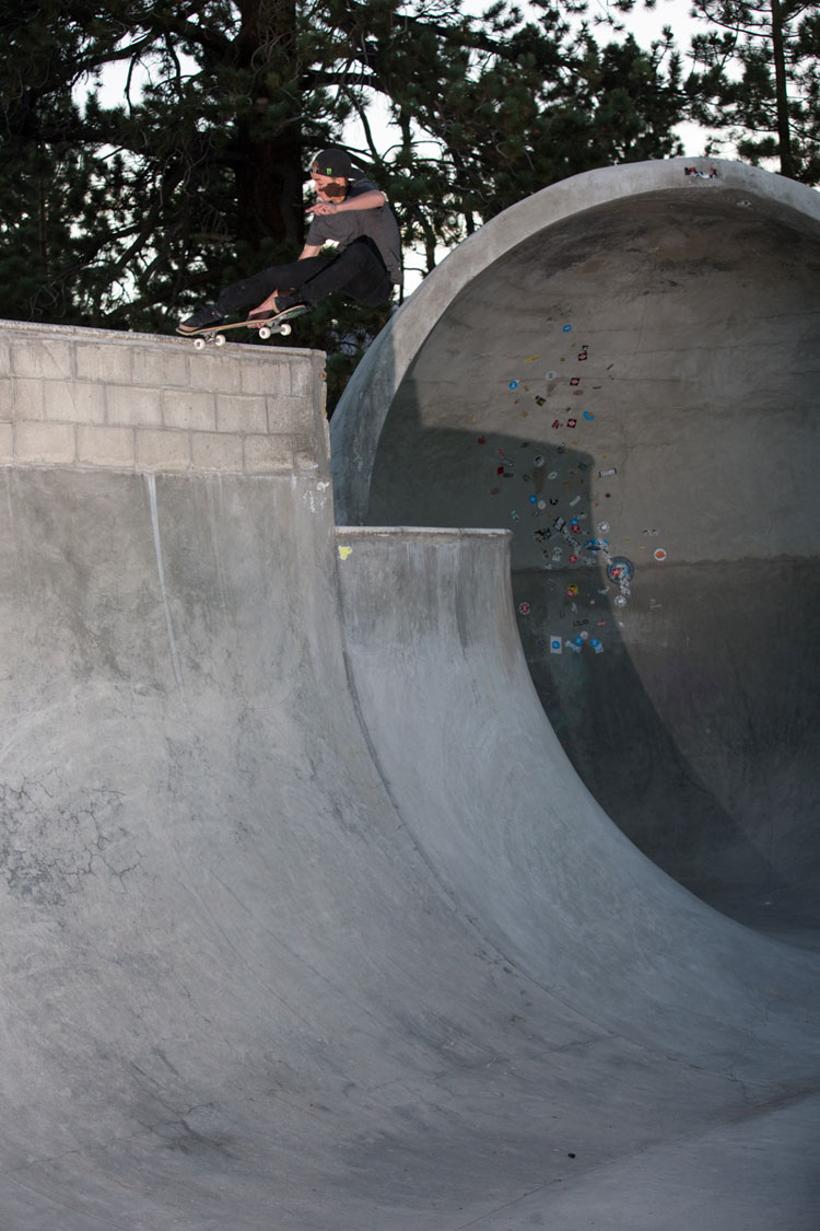 trey wood stalefish tailslide mammoth skatepark 02