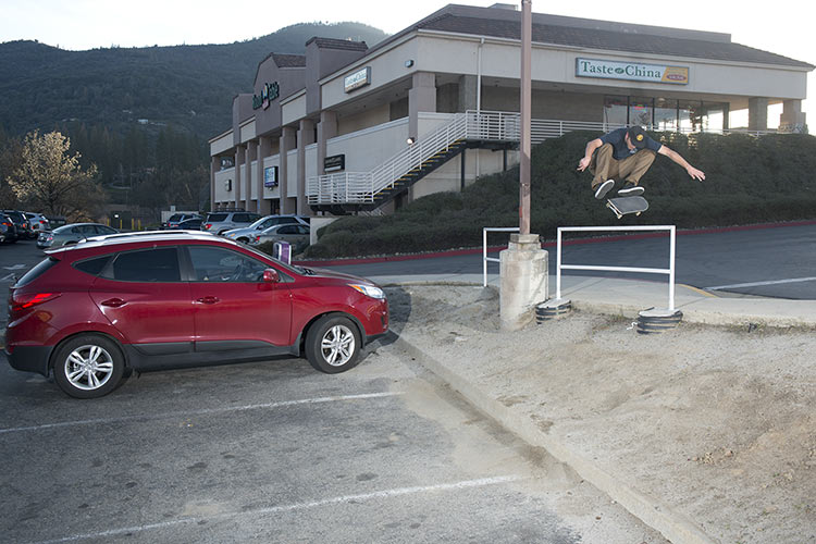 Brockel Kickflip Morford 750px