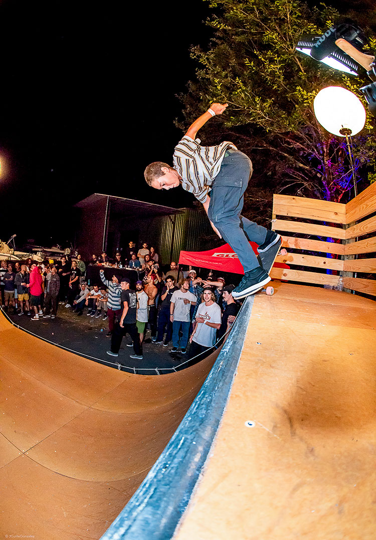 25Probably past Noah Mahieus bed time but he couldnt miss the finals. Bs Nosegrind DZ 750px