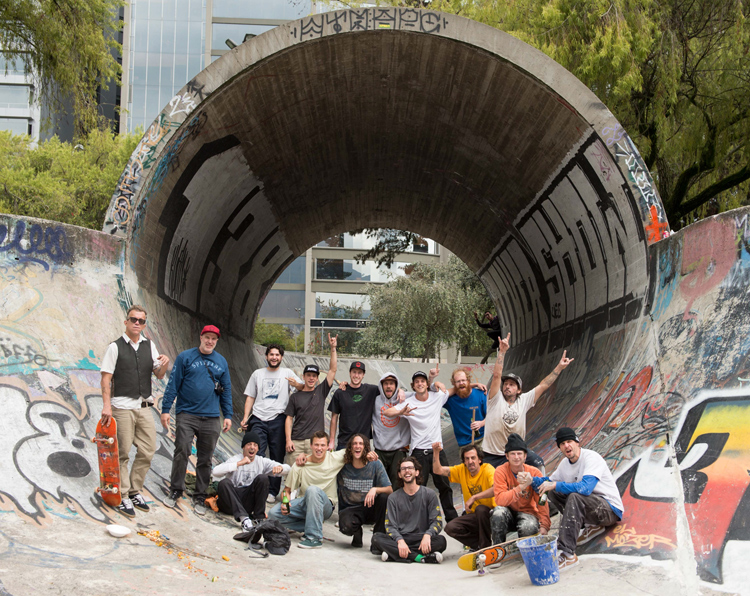 crew quito brook