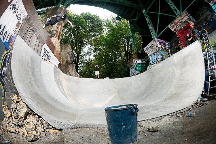 beckett bs boneless brook DZ 750px