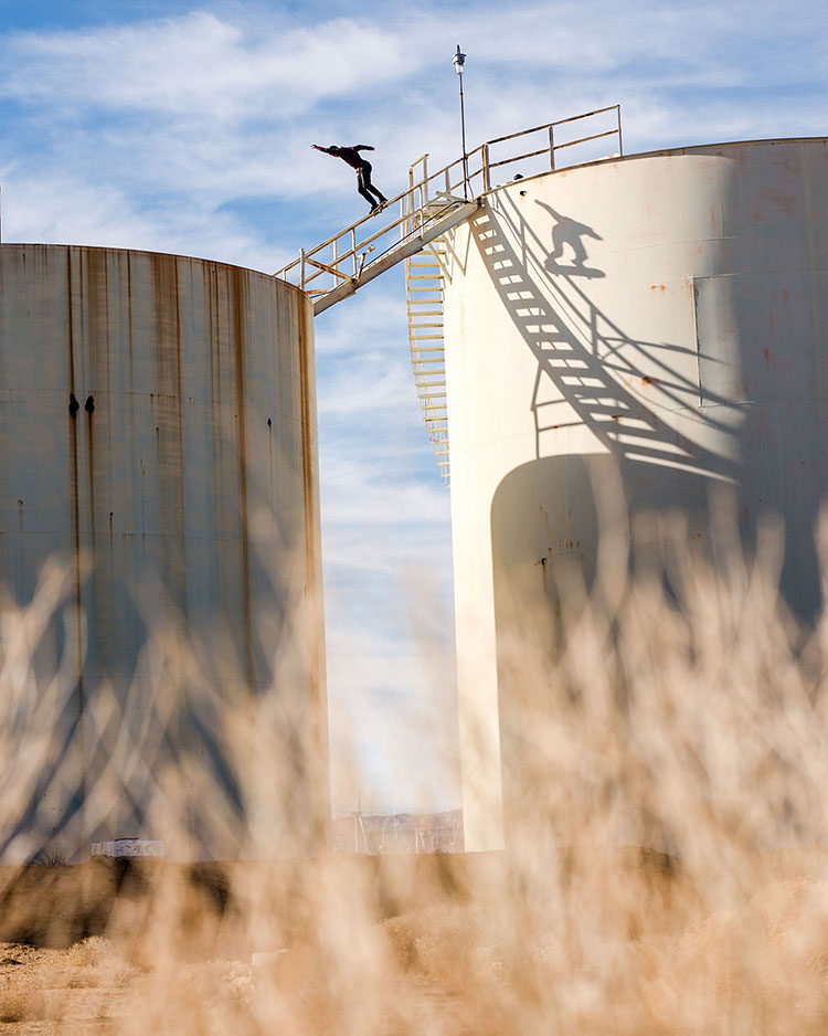 lowCliveDixon WaterTowerBoardslide photoBURNETT DZ900 750px