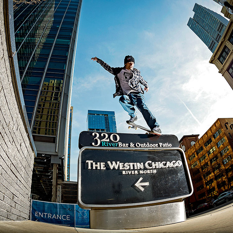 nickmatthews bsnosebluntslide chicagoil jones DZ 750px