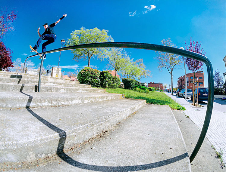 SASCHA DALEY fs boardslide to fakie Carde Rail BO fish BO DZ 750px