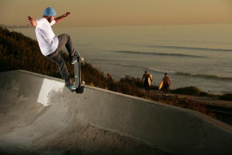 Andrew_Cannon_front_blunt